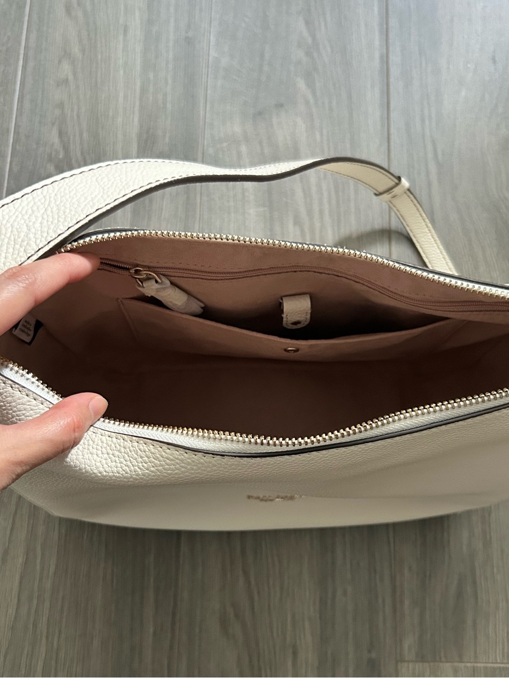 Kate Spade Anyday White Pebbled Leather Shoulder Bag with Burgundy Tassel - Picture 3 of 5